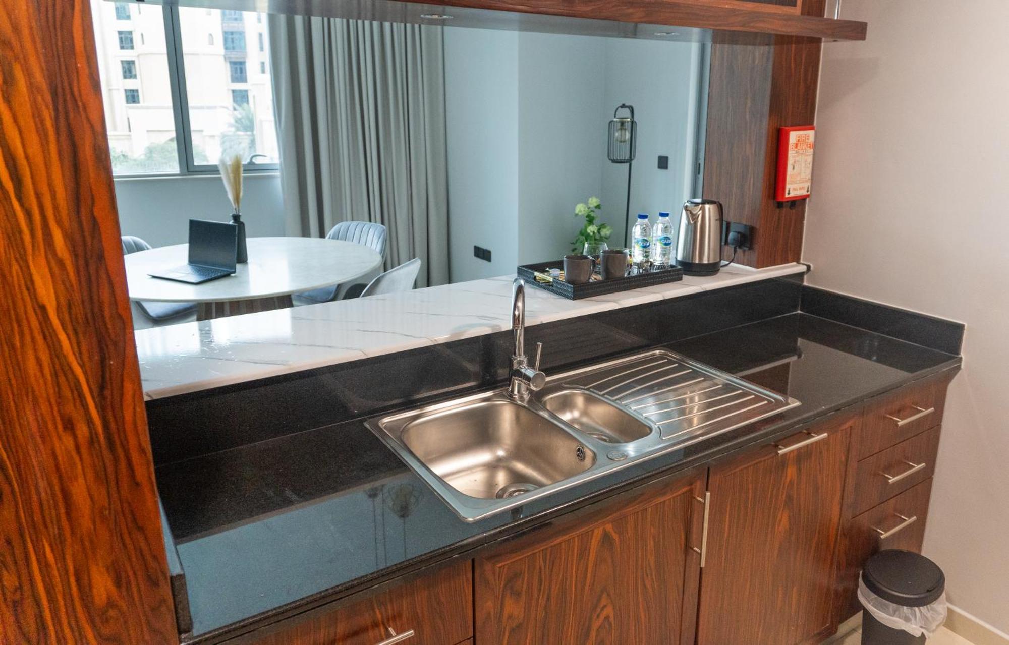 Downtown Oasis, Burj Khalifa Views, Luxury Amenities Apartment Dubai Exterior photo